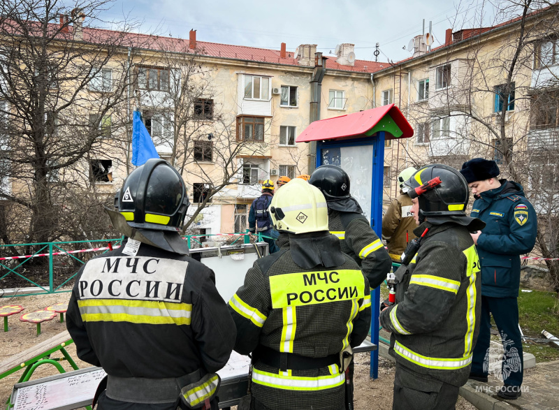 В Севастополе ликвидируют последствия происшествия на улице Леваневского (ВИДЕО)