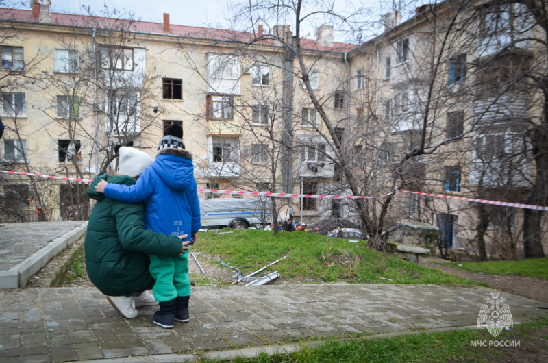 В Севастополе ликвидируют последствия происшествия на улице Леваневского (ВИДЕО)